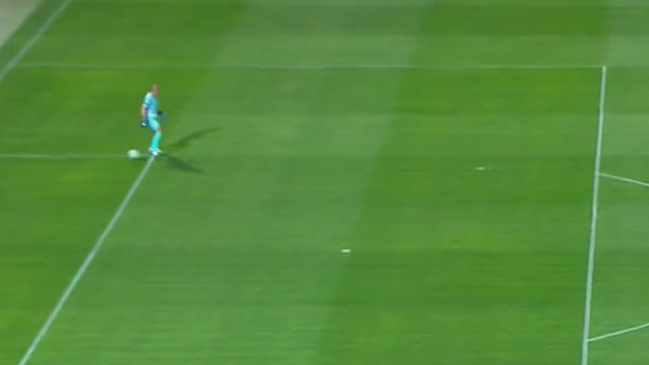 El increíble blooper del arquero de Juárez en duelo con Santos