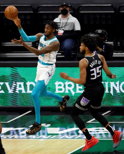 Charlotte Hornets sorprendió a los Kings en su visita a Sacramento