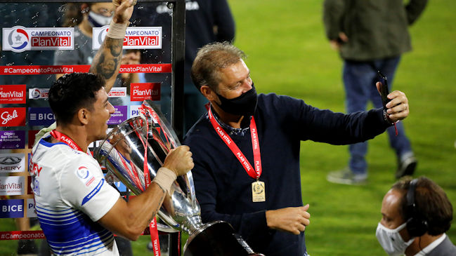 Buljubasich: Espero que este viernes cerremos tres o cuatro refuerzos con los que hablamos