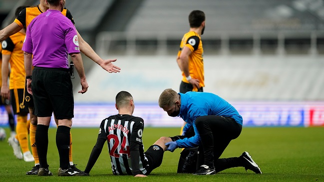 Miguel Almirón se transformó en la primera baja de Paraguay para enfrentar a la Roja