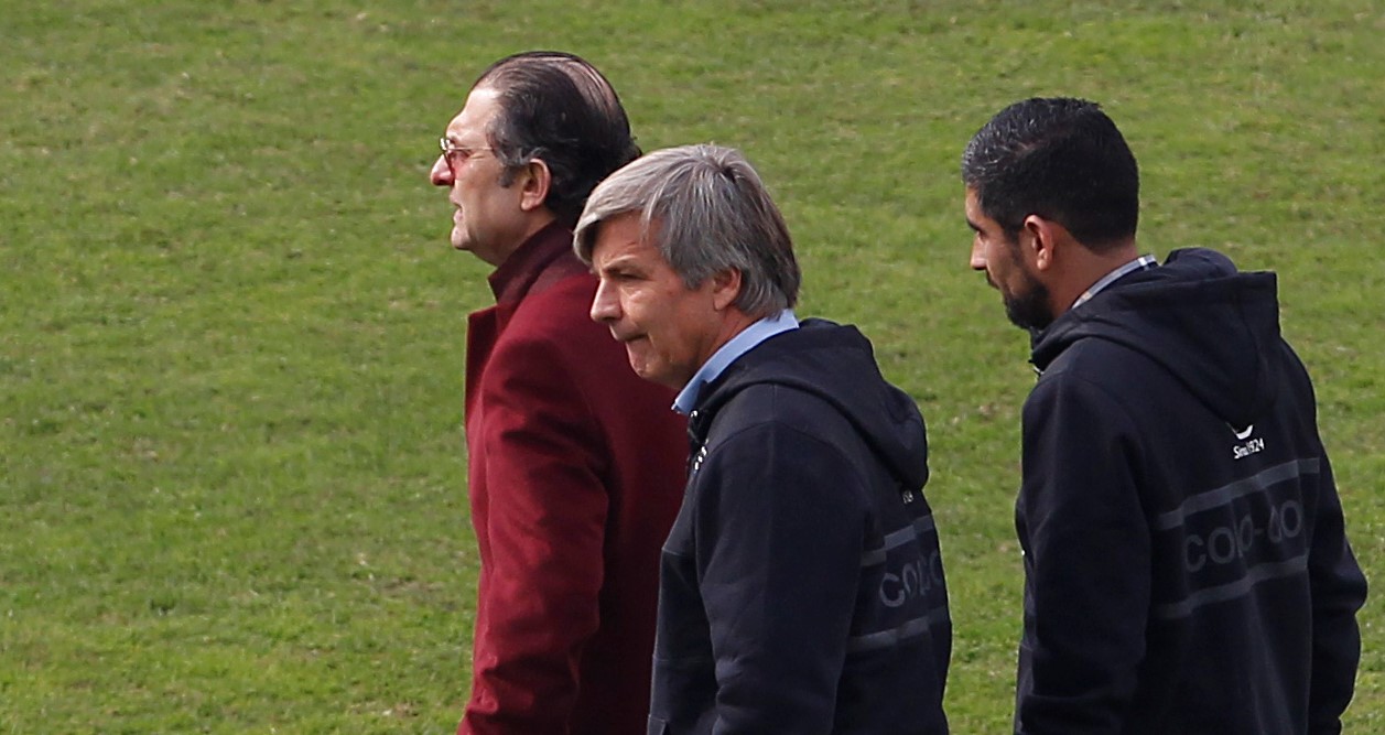 Mosa criticó a directores de Blanco y Negro por pedir renuncia también a Mayne-Nicholls