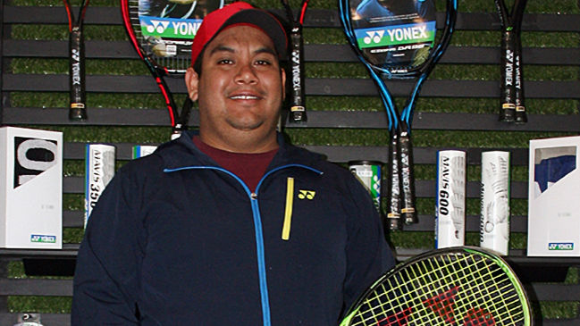 “Saque y Red”: El encordador Josué González explicó las claves de su labor en la alta competencia