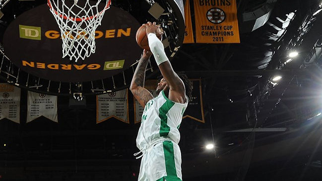 Boston Celtics encadenó su tercer triunfo en la NBA tras tumbar a Los Angeles Clippers