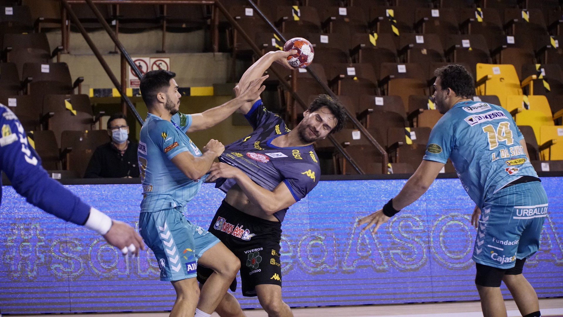 Erwin Feuchtmann fue figura en clasificación de Ademar León en Liga de Europa