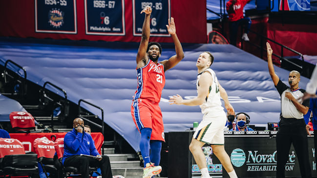 Philadelphia 76ers ganó el duelo de líderes ante Utah Jazz en la NBA