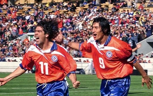 “Buenas fotos bambino”: El notable y nostálgico diálogo de Salas y Zamorano en Instagram