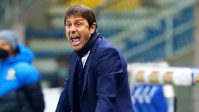 Antonio Conte tras el doblete de Alexis: El trabajo lo devolvió a un gran nivel