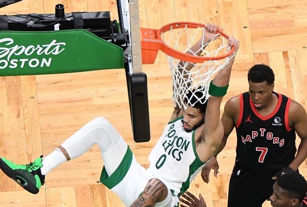 Jayson Tatum lideró con un doble-doble la victoria de Boston Celtics sobre Toronto Raptors