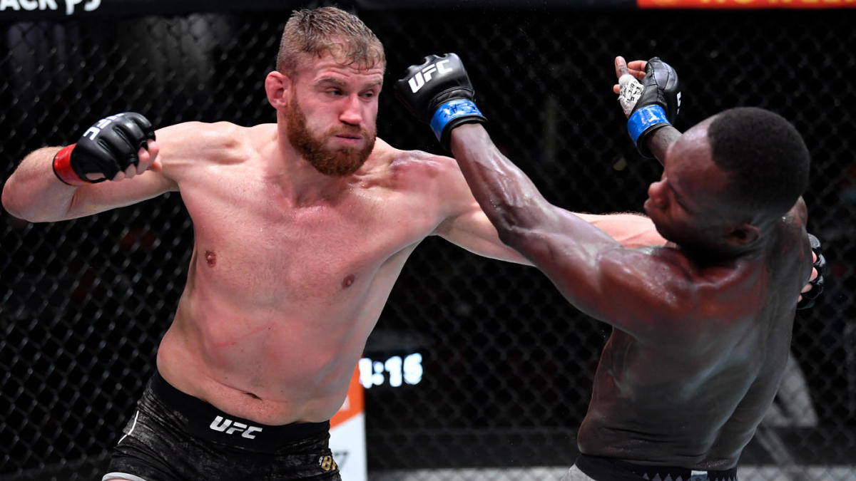 Jan Blachowicz derrotó a Israel Adesanya y se adjudicó el título semipesado de la UFC