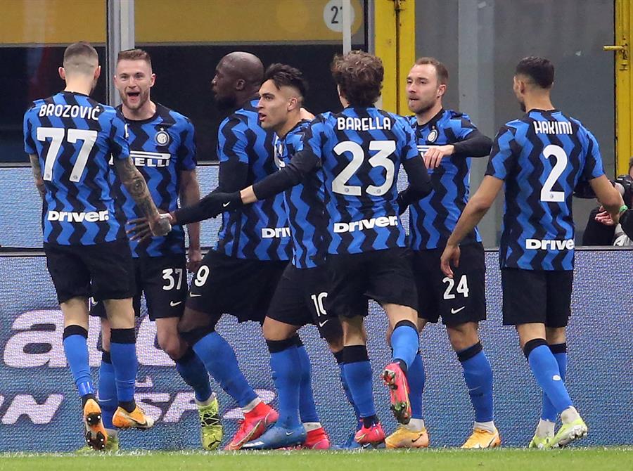 Inter de Milán sigue firme en la cima de la Serie A tras vencer a Atalanta con Alexis y Vidal en cancha