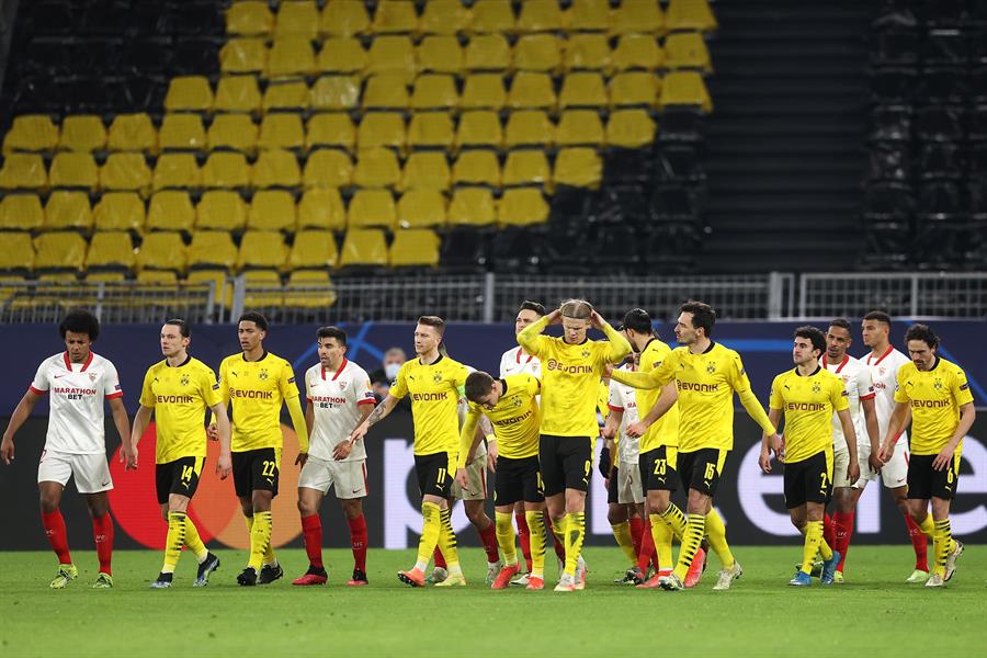 Borussia Dortmund eliminó a Sevilla en polémico duelo y clasificó a cuartos de la Champions