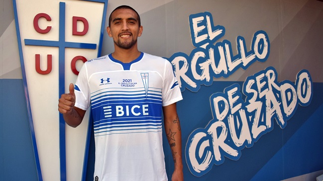 Universidad Católica oficializó la llegada de Branco Ampuero como refuerzo