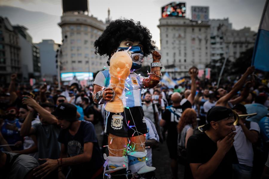 “No se murió, lo mataron”: Argentinos pidieron justicia por Maradona en las calles de Buenos Aires