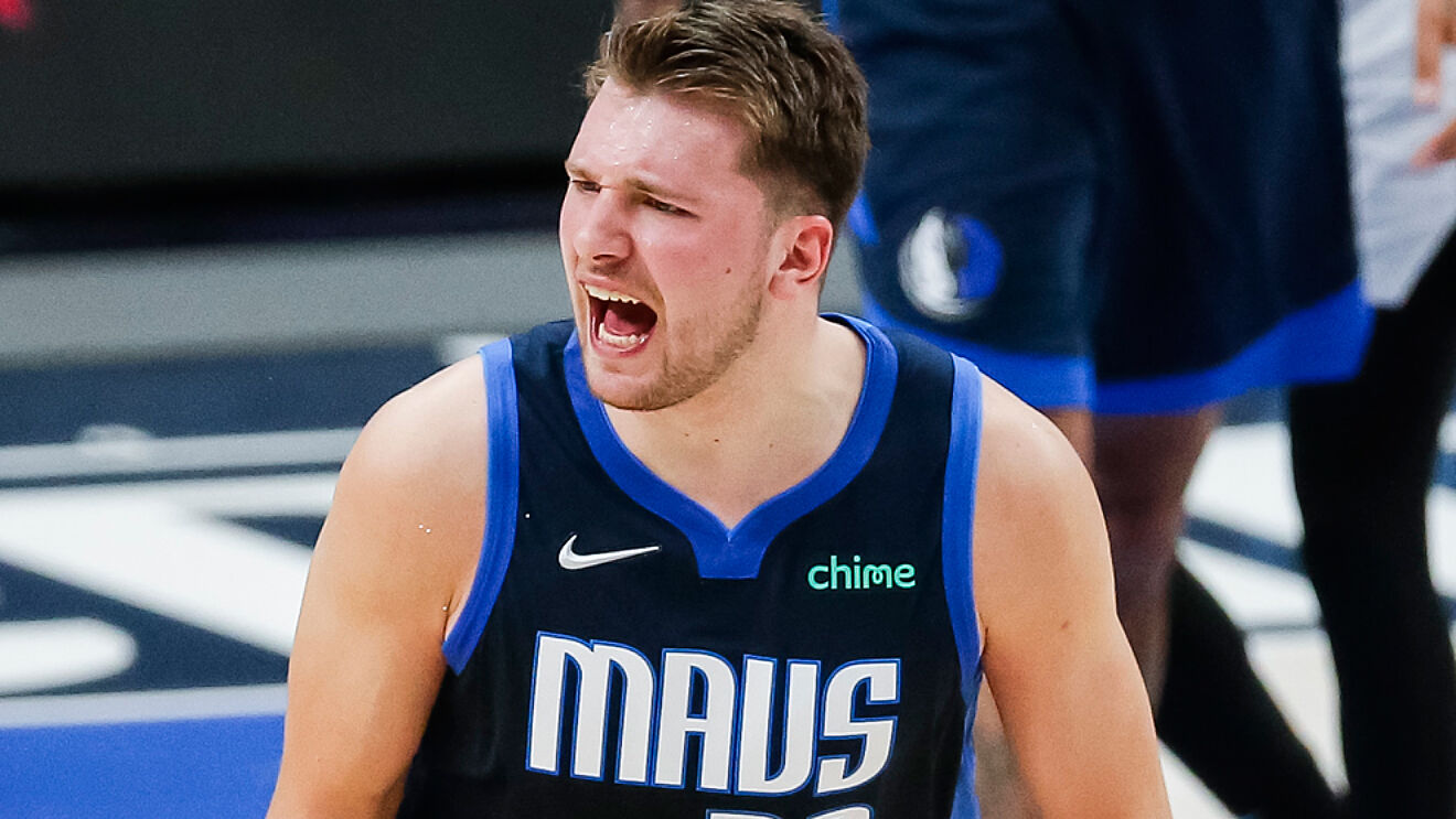 Luka Doncic sumó un nuevo triple-doble en el triunfo de Dallas ante los Spurs