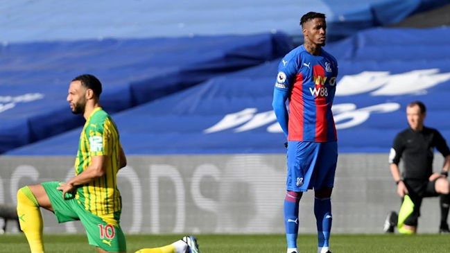 Jugador de Crystal Palace rechazó arrodillarse en contra el racismo en la Premier League