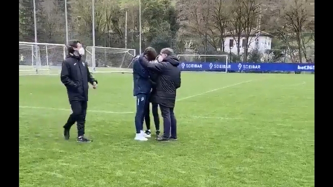 Futbolista se emocionó hasta las lágrimas al enterarse de llamado a su selección