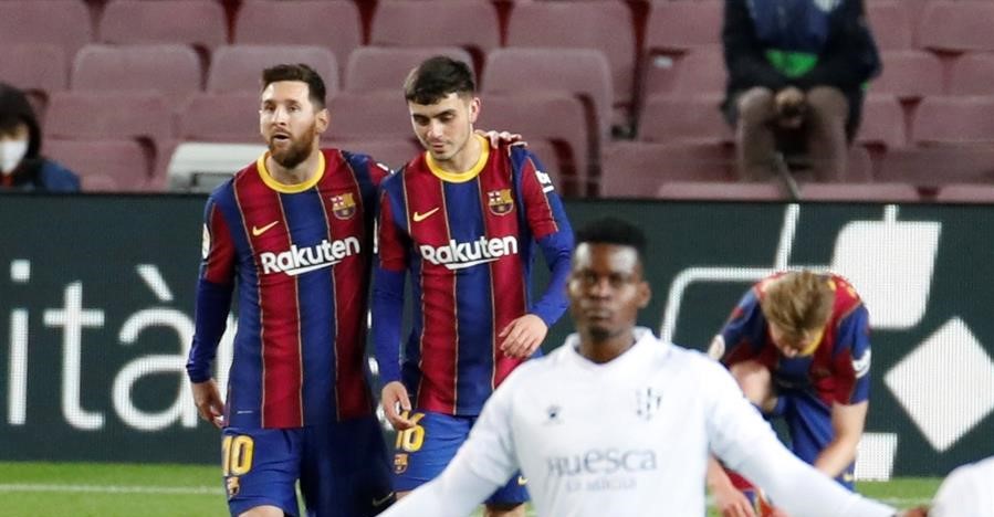 FC Barcelona venció a Huesca y se acercó a la cima con un Lionel Messi histórico