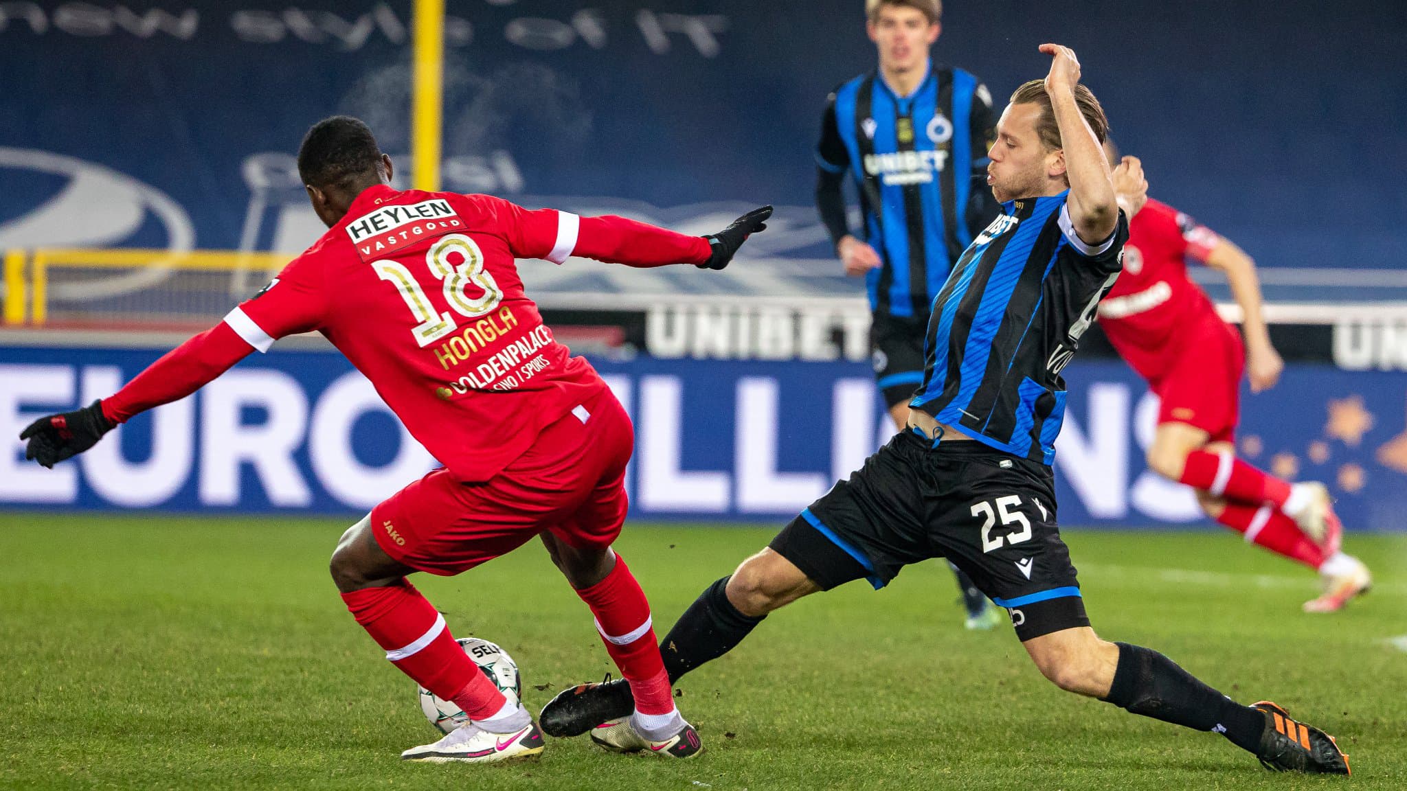 Clubes belgas votaron a favor de unirse a la Eredivisie holandesa para formar la Beneleague