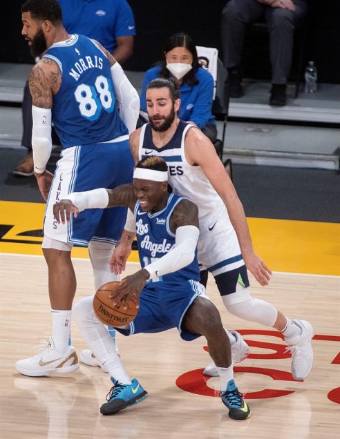 Los Lakers mantuvieron su paso triunfador a costa de Minnesota