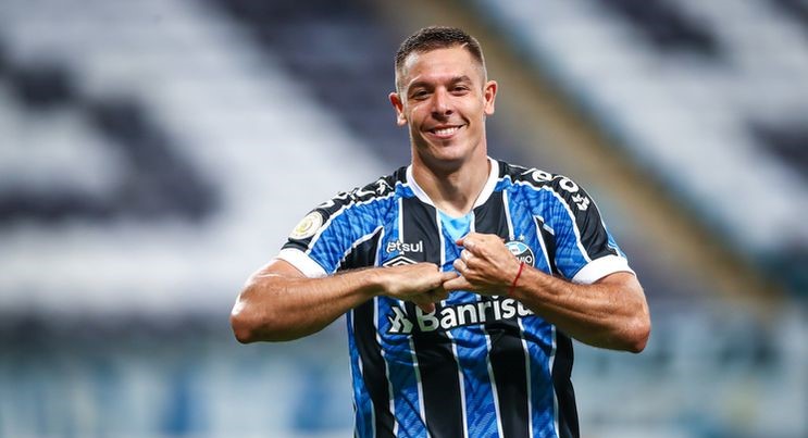 Desde Brasil aseguraron que Colo Colo contactó a Diego Churín