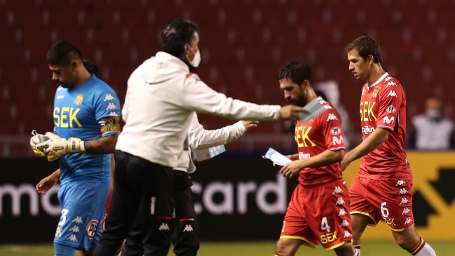 Leonardo Véliz: En Unión Española el desastre ha sido grande tras el cambio de entrenador