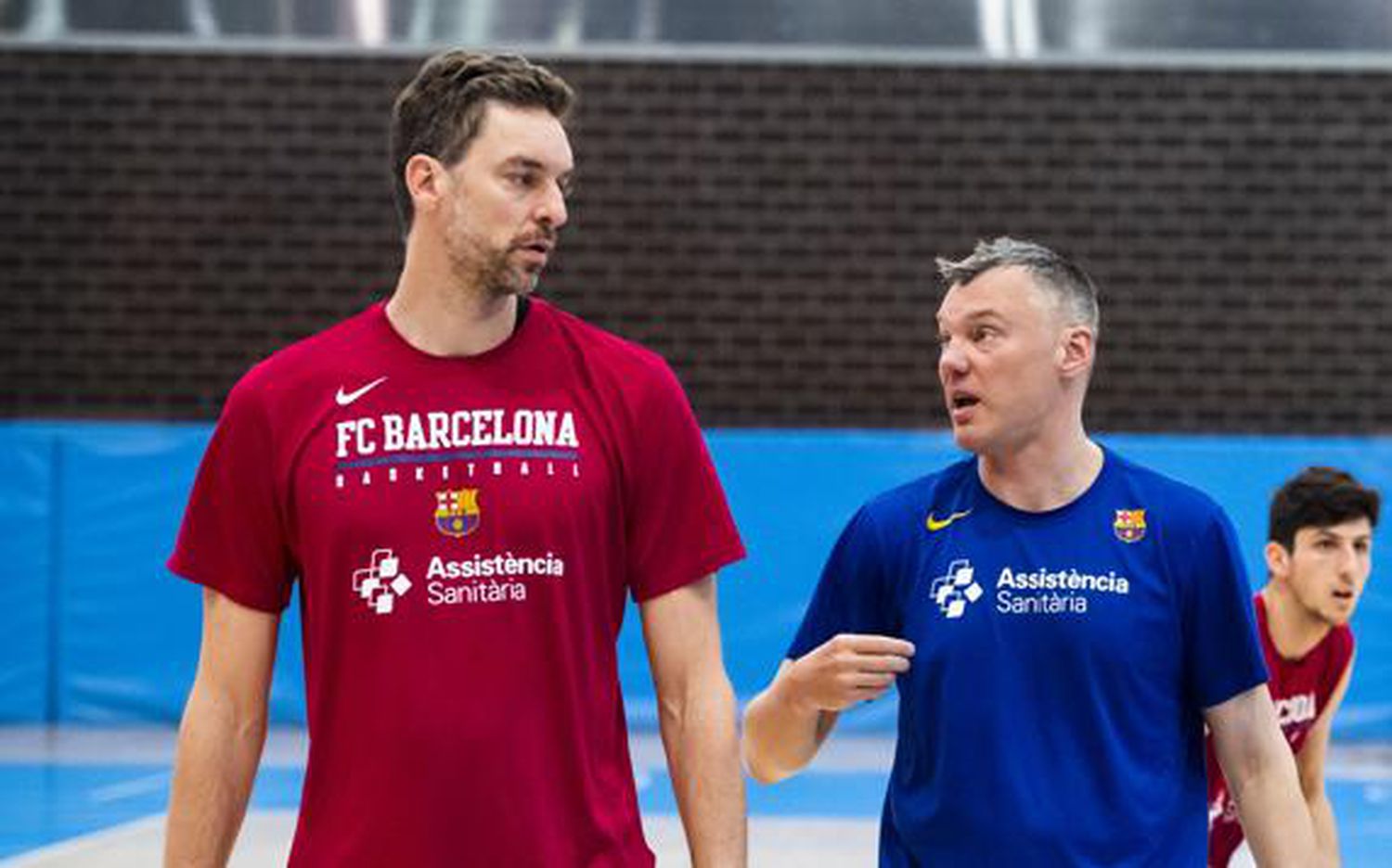 Pau Gasol ya entrena con sus nuevos compañeros de FC Barcelona