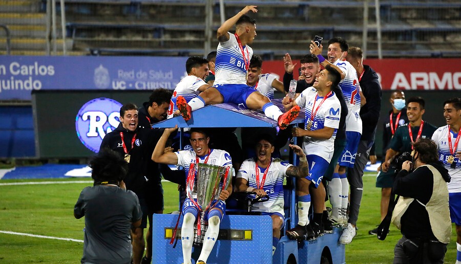 Apuestas proyectan tetracampeonato de U. Católica y a Zampedri como goleador del torneo