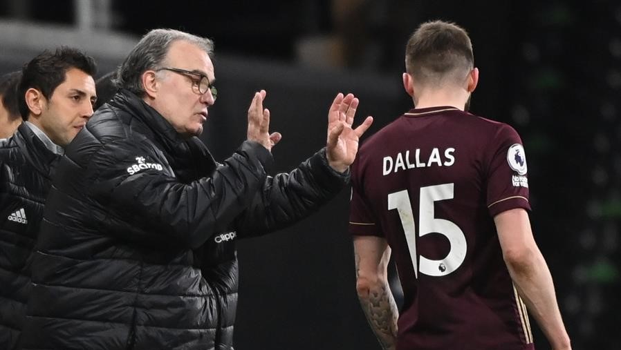 Leeds United de Marcelo Bielsa derribó a Fulham y trepó en la Premier League