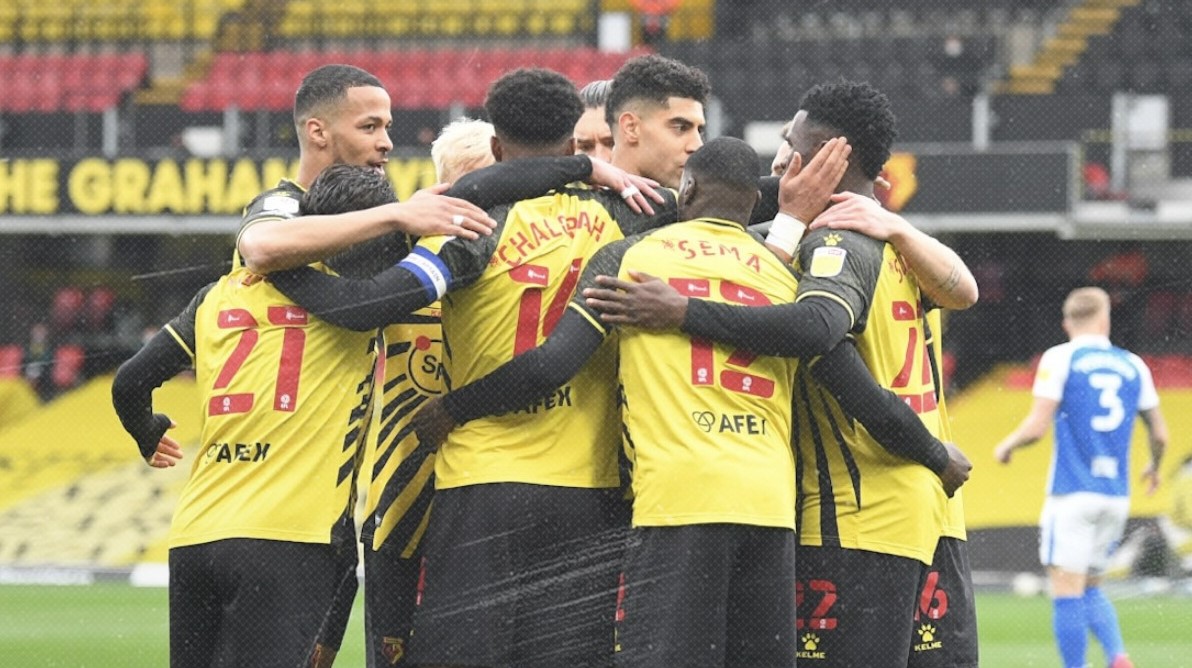 Watford de Francisco Sierralta sigue en racha y sumó su quinto triunfo seguido en la Championship