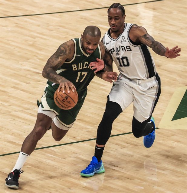 Milwaukee Bucks derribó a San Antonio Spurs en la NBA