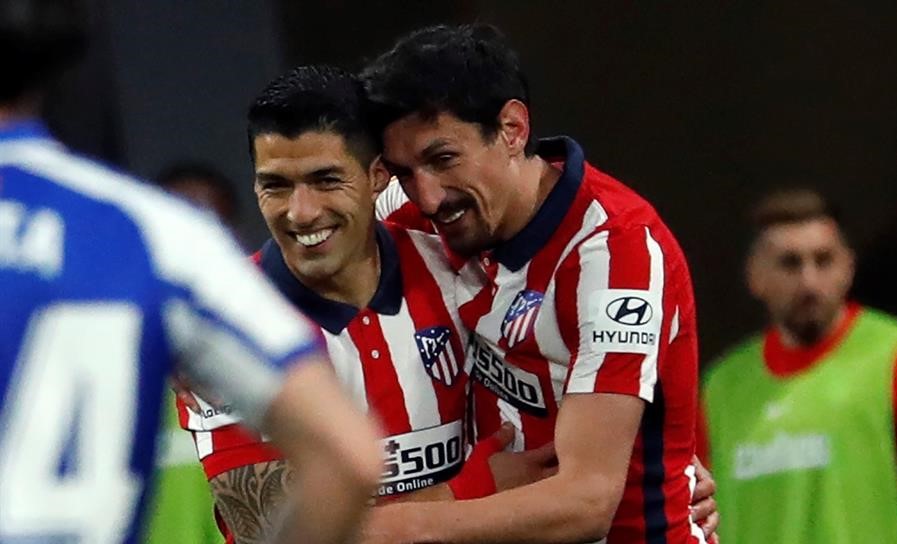 Atlético de Madrid mantuvo su distancia en la cima de La Liga tras batir a Alavés