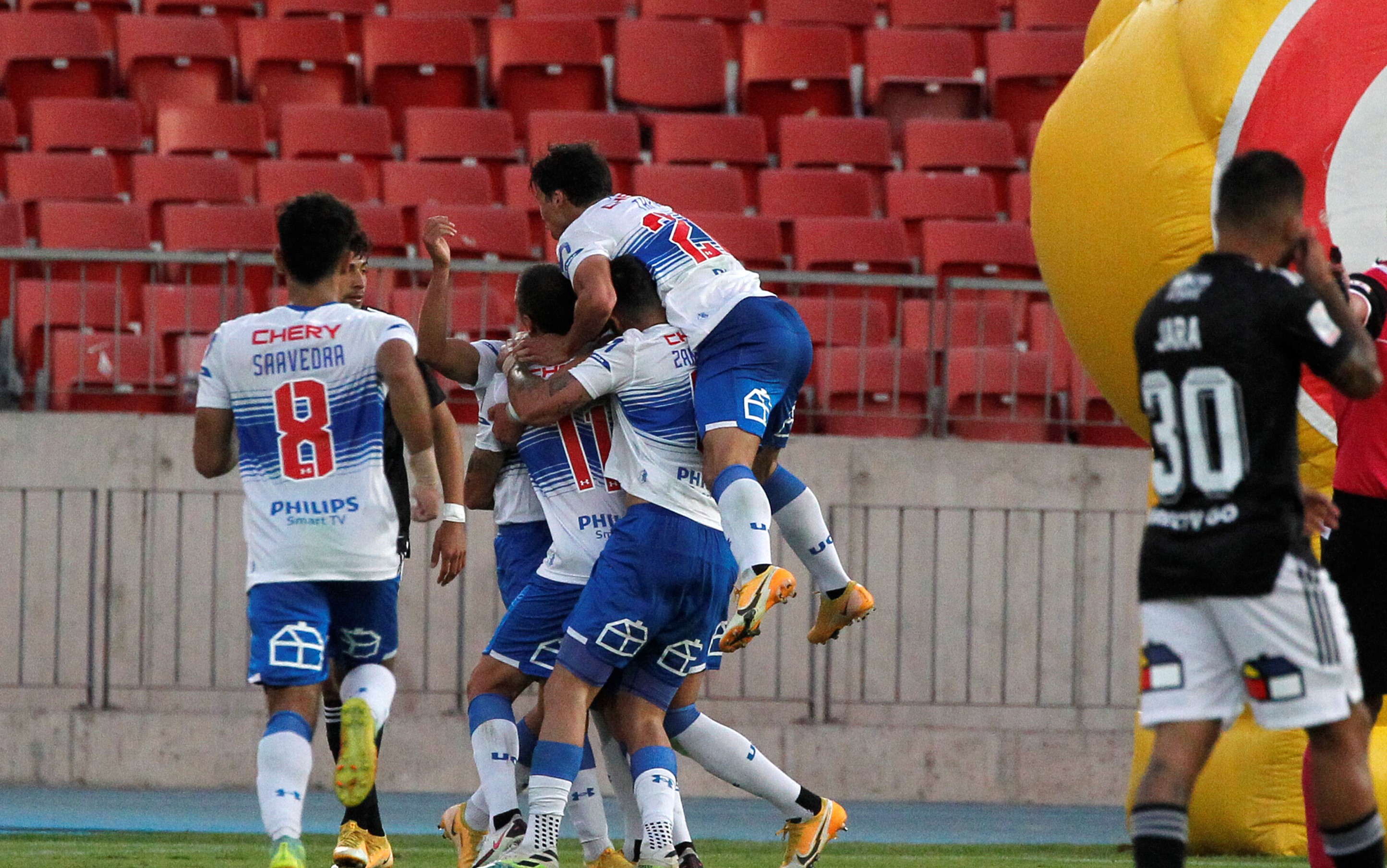 Universidad Católica goleó a Colo Colo con tremenda remontada y conquistó la Supercopa