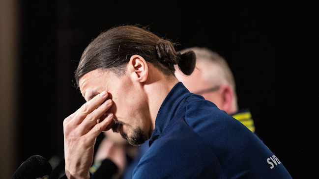 Ibrahimovic lloró de emoción en su primera conferencia al regresar a la selección sueca