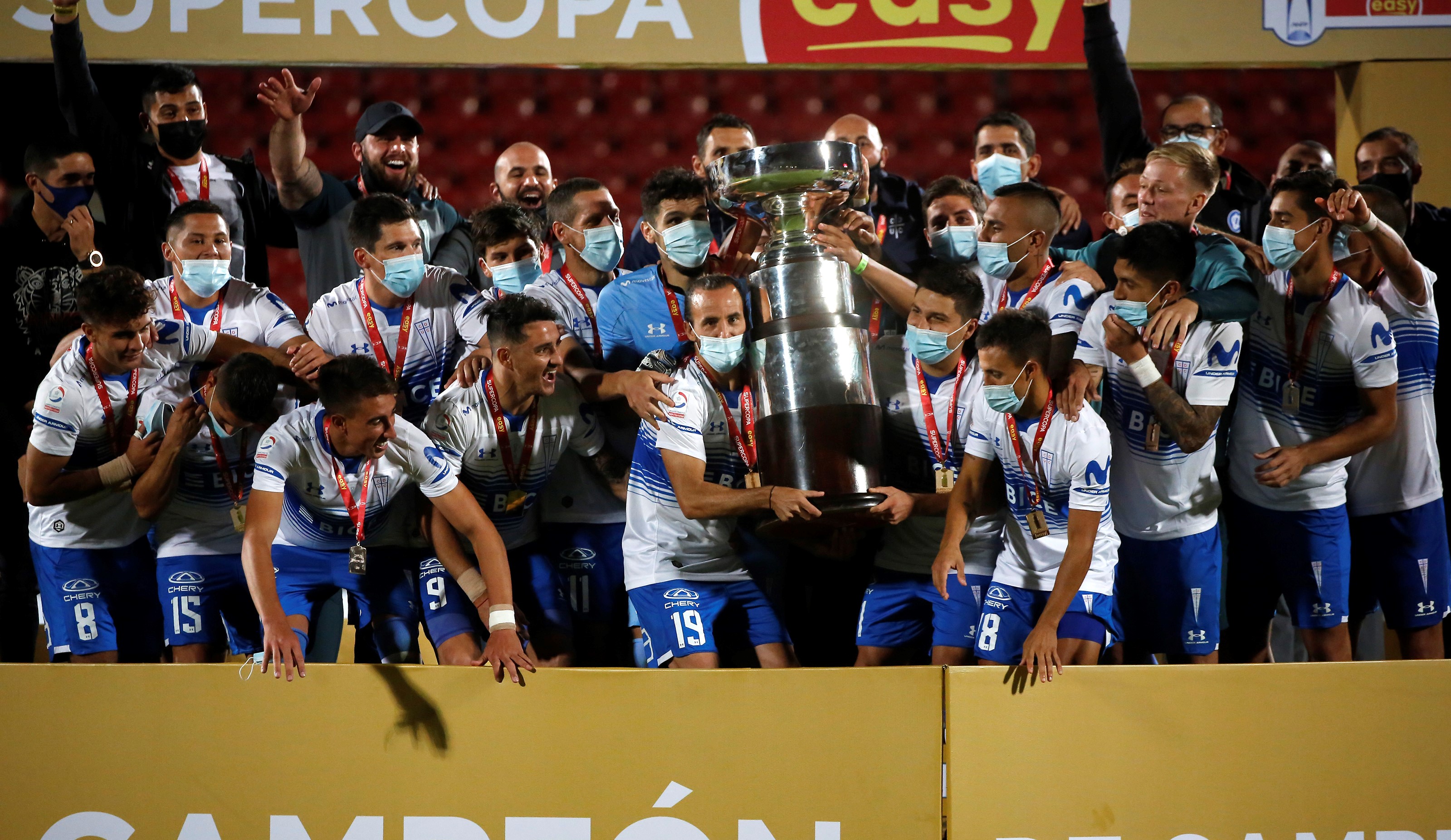 “La Franja”: Los ecos de la victoria de U. Católica sobre Colo Colo en la Supercopa