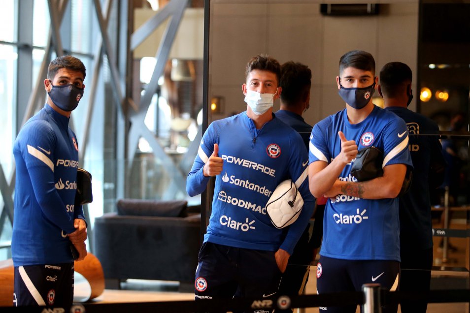 Martín Lasarte contó con plantel completo en la segunda práctica de La Roja