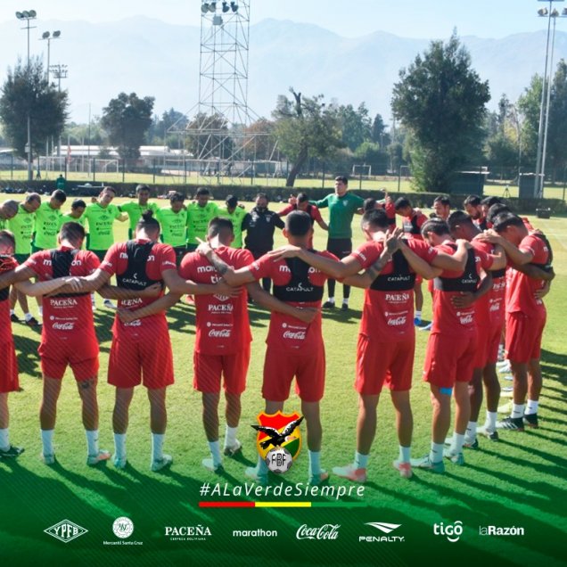 La selección boliviana comenzó este martes su entrenamientos para el duelo con Chile