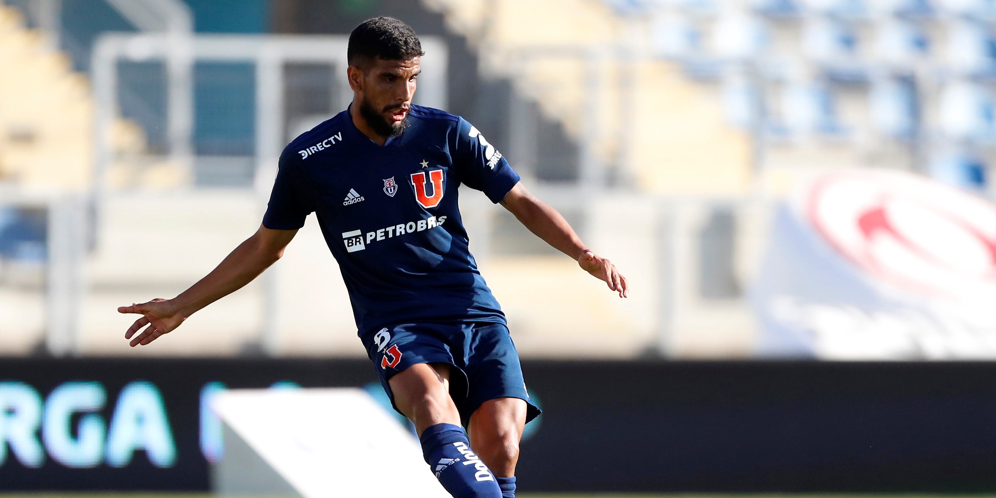 Miguel Ponce: Augusto Barrios es un jugador que nos interesa