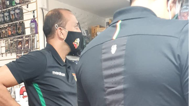 ¿Se rompió la burbuja sanitaria? Miembros de la delegación boliviana fueron captados fuera del hotel de concentración