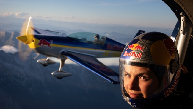 Dúo polaco se enfrentó en espectacular duelo aéreo