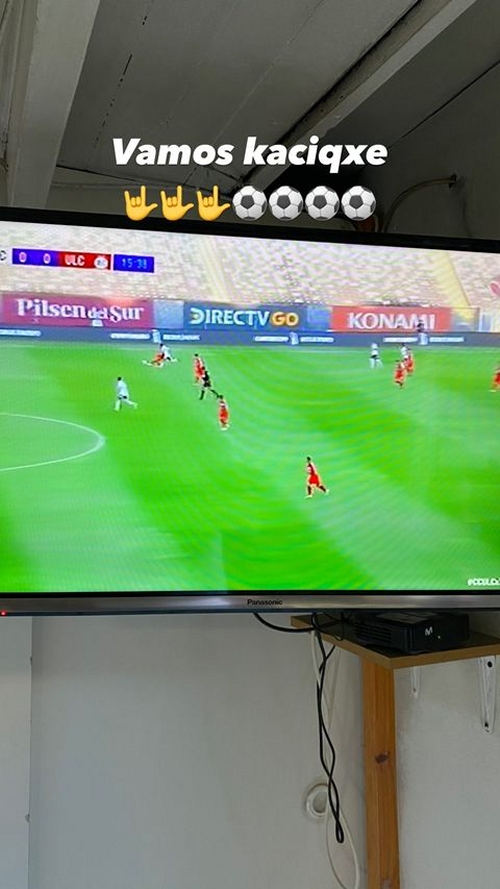 No cambia su pasión: Esteban Paredes sigue atento el estreno de Colo Colo