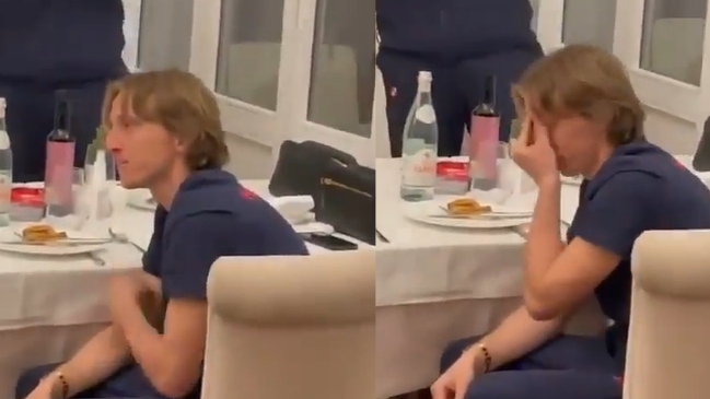 Luka Modric se emocionó por ovación que le hicieron sus compañeros de Croacia