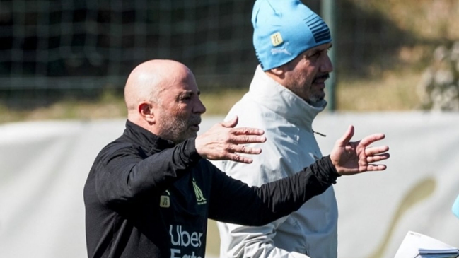 A Jorge Sampaoli “no le gustó en lo absoluto” fiesta ilegal de sus jugadores