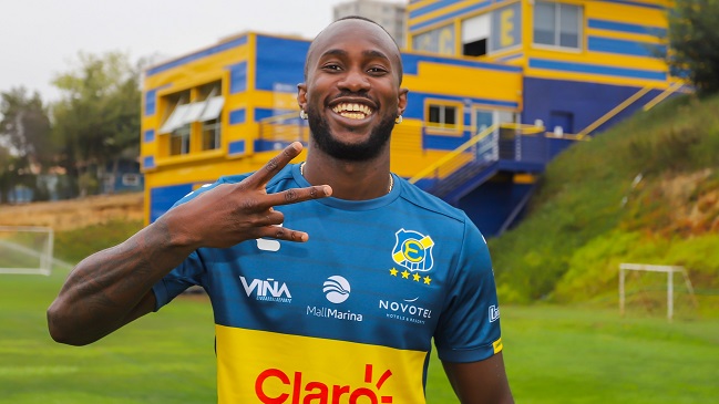 Cecilio Waterman fue presentado en Everton: Voy a trabajar al máximo, espero hacer muchos goles