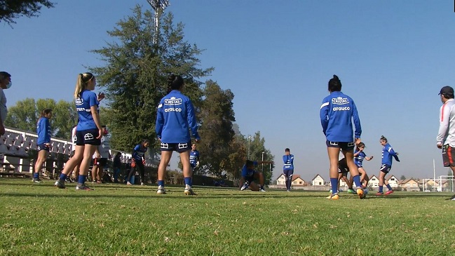 El distendido trabajo con balón de la Roja femenina en la antesala del viaje a Turquía