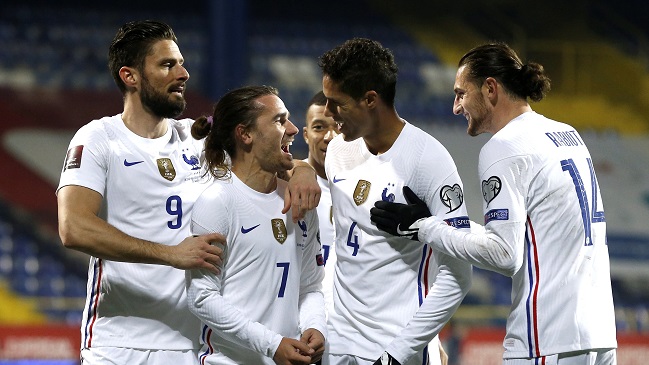 Francia logró exigida victoria ante Bosnia en las Clasificatorias europeas