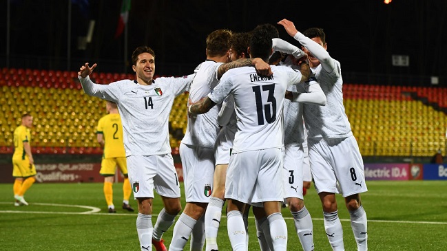 Italia mantuvo su racha y superó a Lituania en las Clasificatorias europeas
