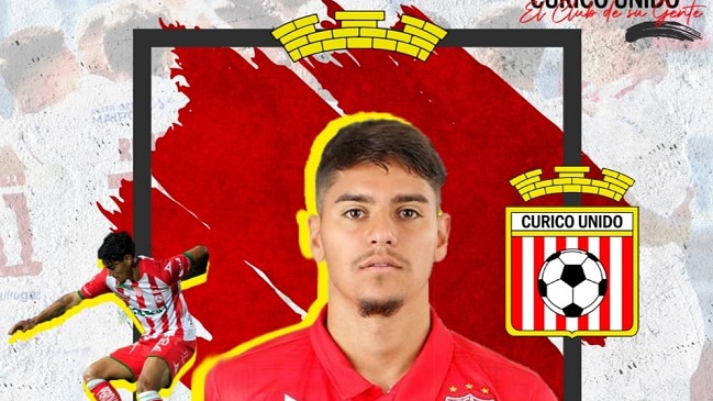 Yerko Leiva dejó Necaxa y fue oficializado como refuerzo de Curicó Unido