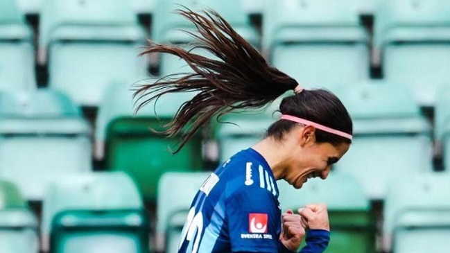 La gran definición de Daniela Zamora en su estreno goleador en Suecia