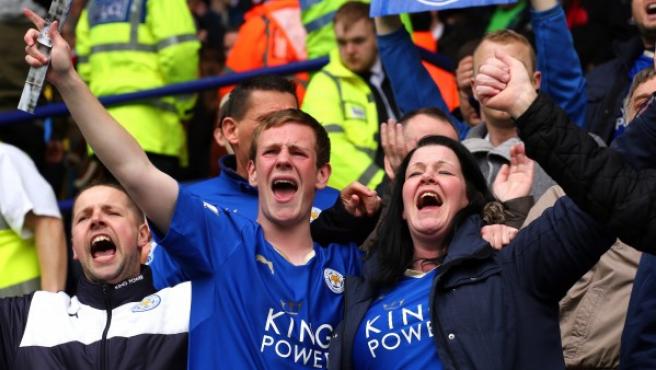 Hinchas en Inglaterra tienen fecha para el regreso a los estadios