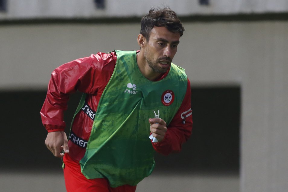Jorge Valdivia debutó en U. La Calera con un triunfo frente a Unión Española